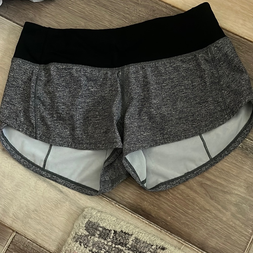 Size 0 grey lululemon shorts speed up 2.5 inch